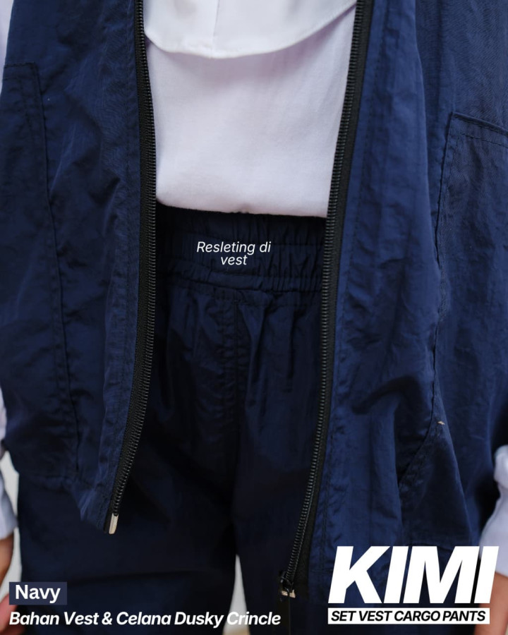 PO KIMI SET VEST CARGO PANTS BY UPRIGHT 