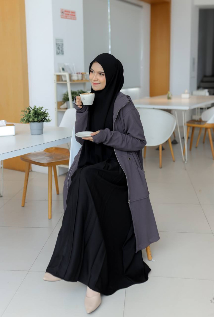 PO ZAHIRA LONG OUTER BY ALIETHA