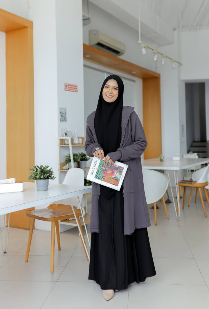 PO ZAHIRA LONG OUTER BATCH 2 BY ALIETHA