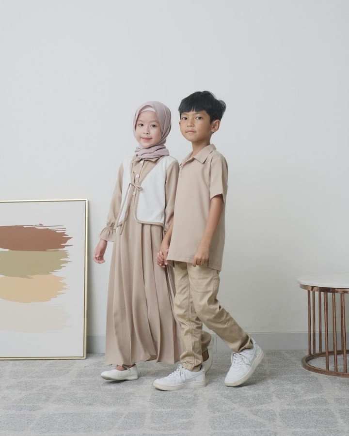 PO AZMI DAN AZIMA FAMILY SET