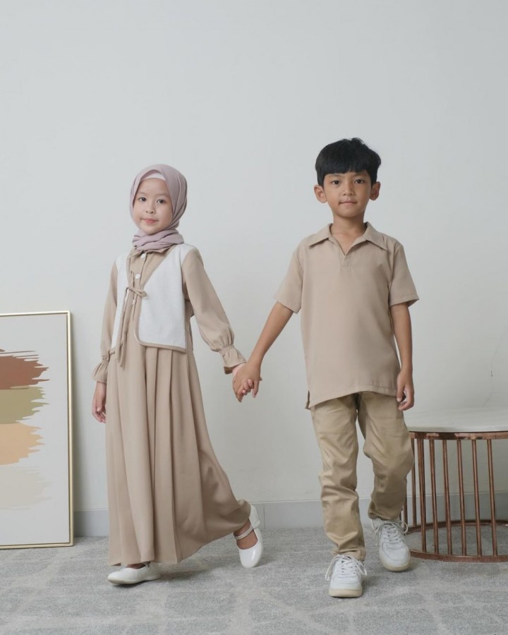 PO AZMI DAN AZIMA FAMILY SET