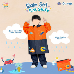 PO RAIN SET BY UPRIGHT KIDS STUFF